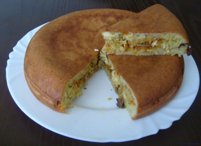 Пирог с капустой и яйцом в мультиварке